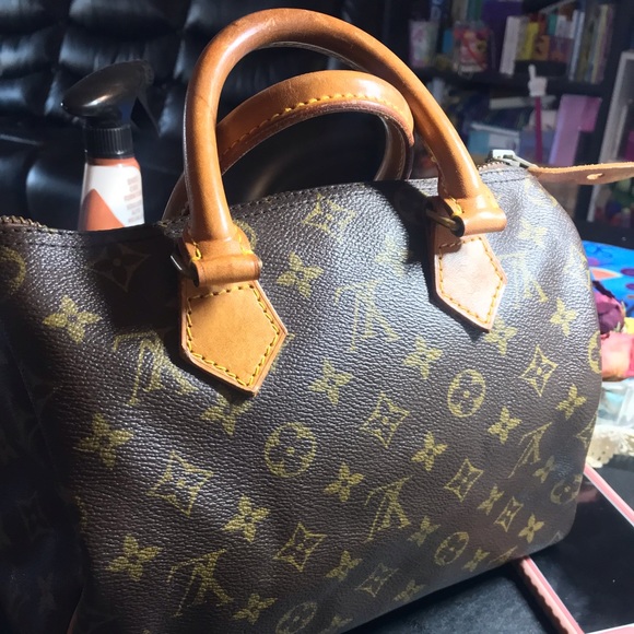 Authentic LV Speedy 25 - Picture 4 of 11